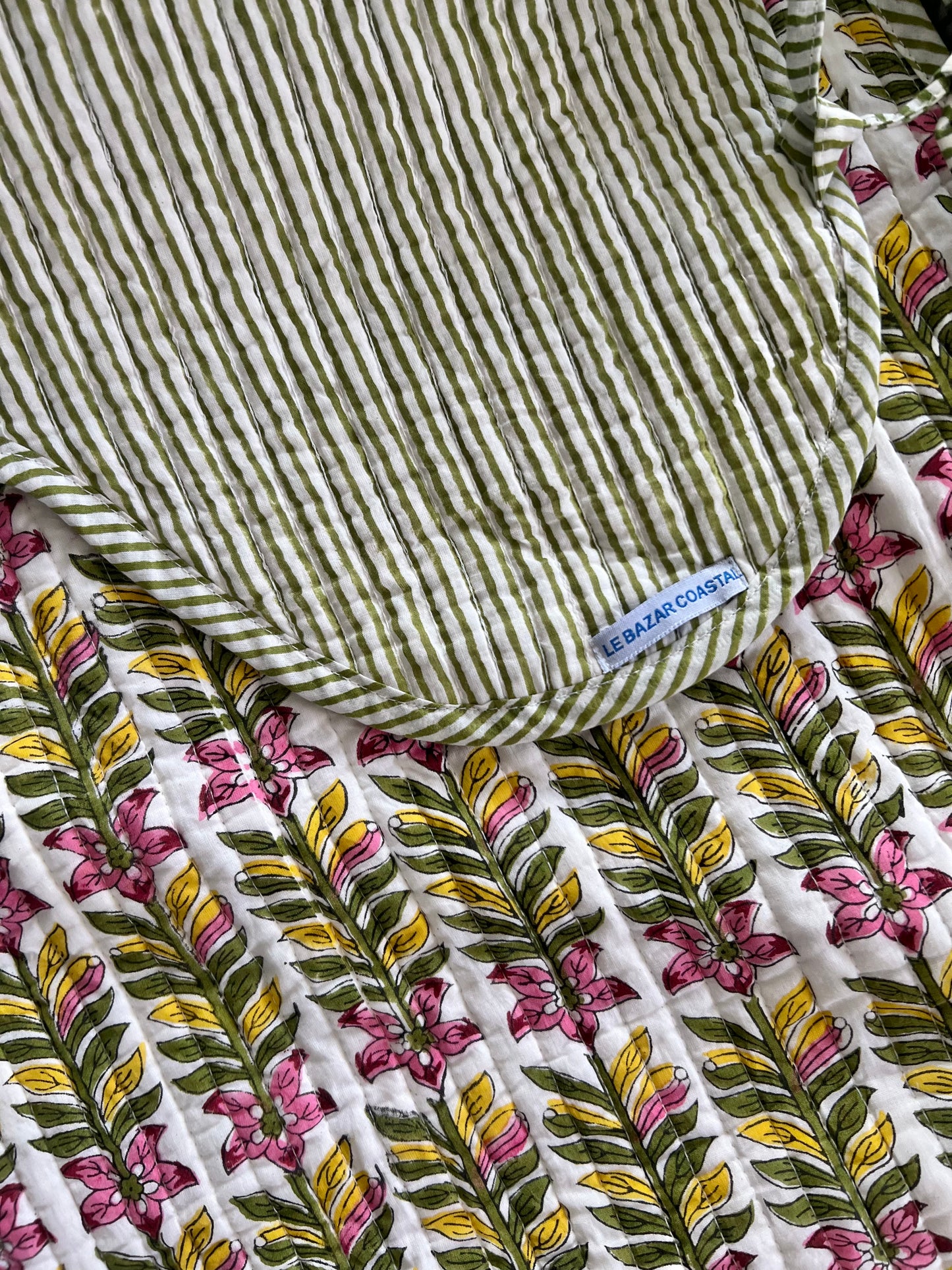Christmas Tree Skirt - Gorgeous Garland