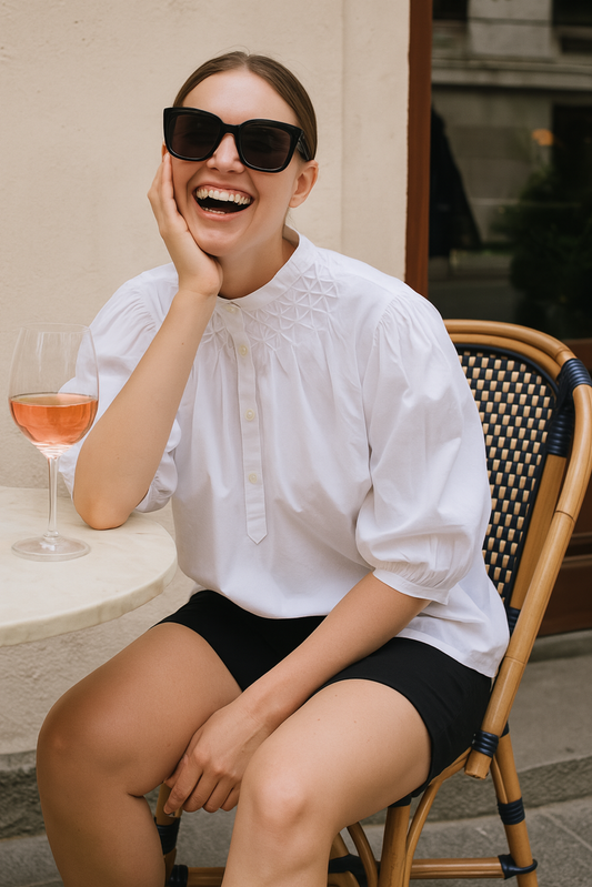Eloise Blouse, Sel